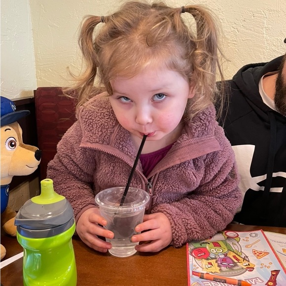 Meet your Posher, Kim - Picture 5 of 9